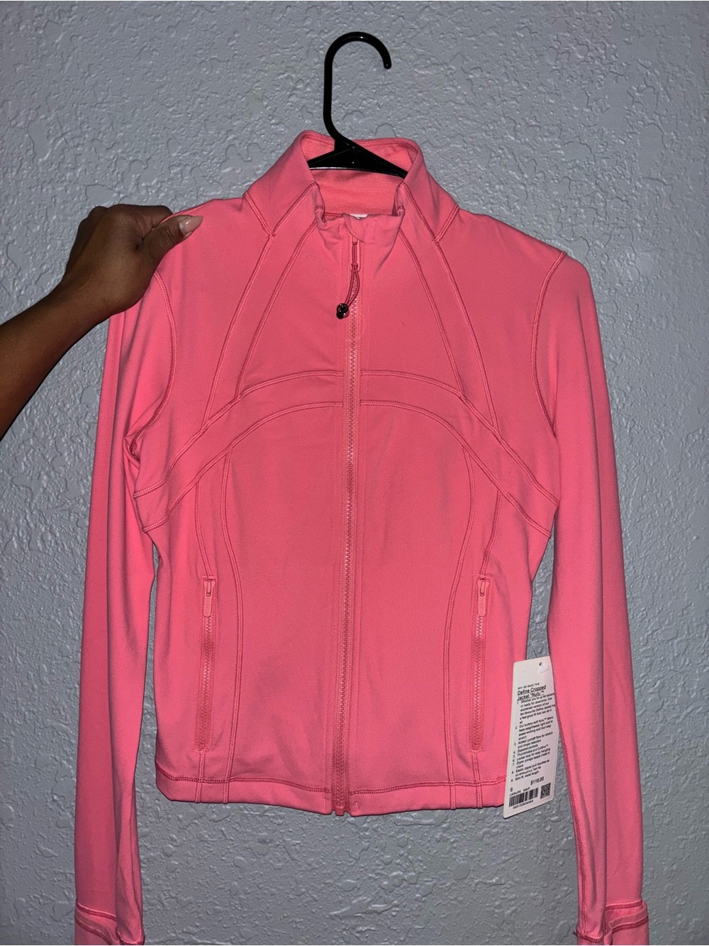 Women’s Pink LuLu Lemon Active set comes with matching shorts